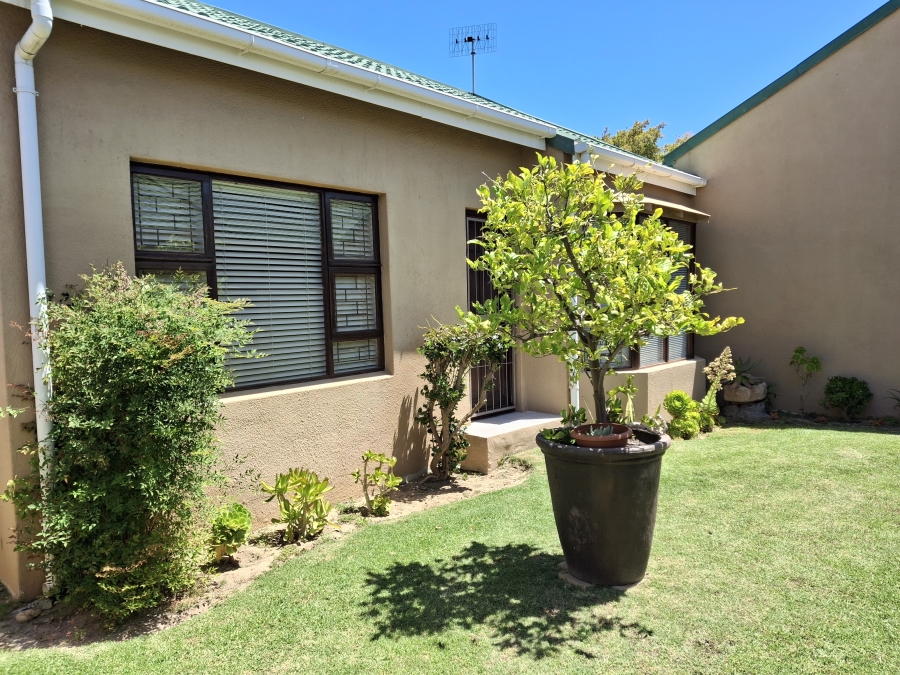 2 Bedroom Property for Sale in Strand South Western Cape